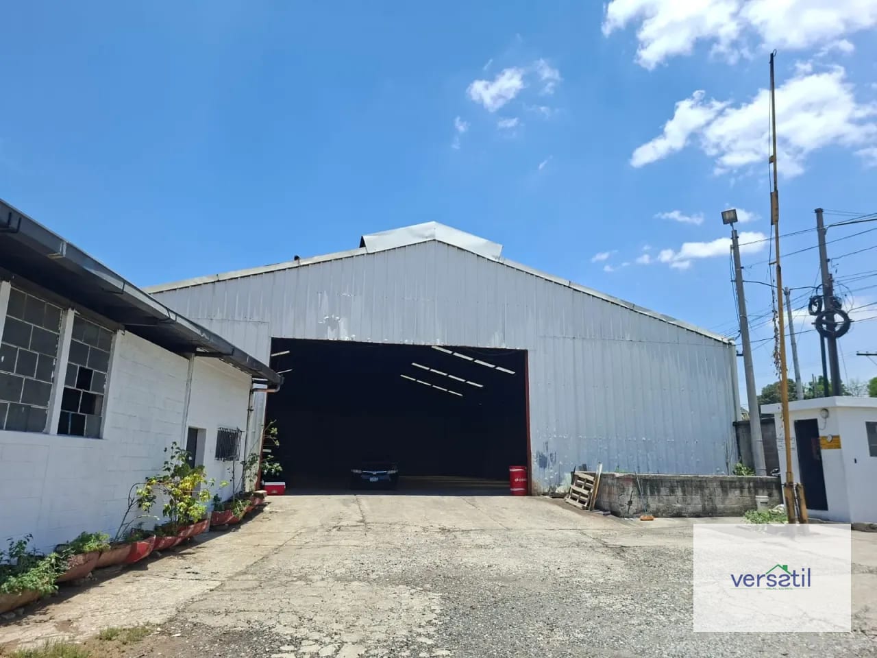 Excelente bodega en alquiler Villa Nueva — Bodega / Ofibodega en Alquiler en Villa Nueva, Guatemala, Ciudad — foto 1 de 8