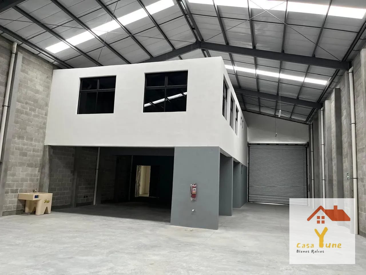 Bodega en alquiler Chimaltenango — Bodega / Ofibodega en Alquiler en Chimaltenango, Chimaltenango — foto 1 de 10