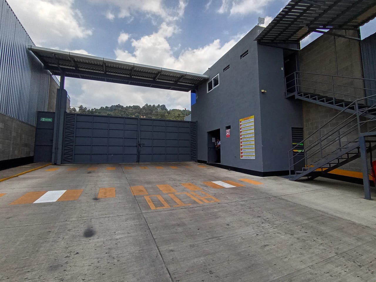 Bodega Versátil de 130 m² | En Complejo Industrial, San Andrés Itzapa Chimaltenango — Bodega / Ofibodega en Alquiler en San Andrés Itzapa, Chimaltenango — foto 6 de 6