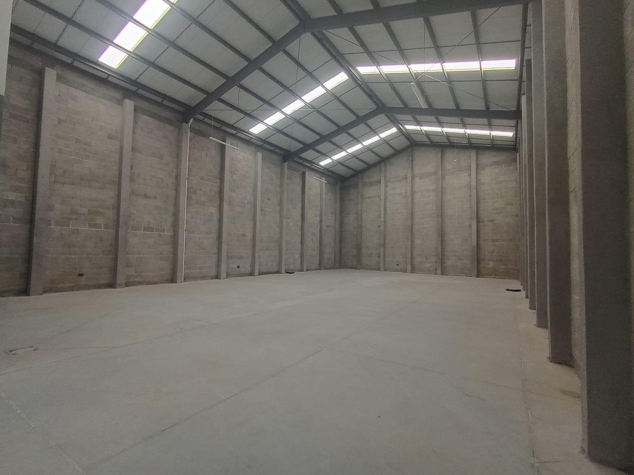 Ofibodega B Chimaltenango desde 377.10 m² — Bodega / Ofibodega en Alquiler en San Andrés Itzapa, Chimaltenango — foto 2 de 4