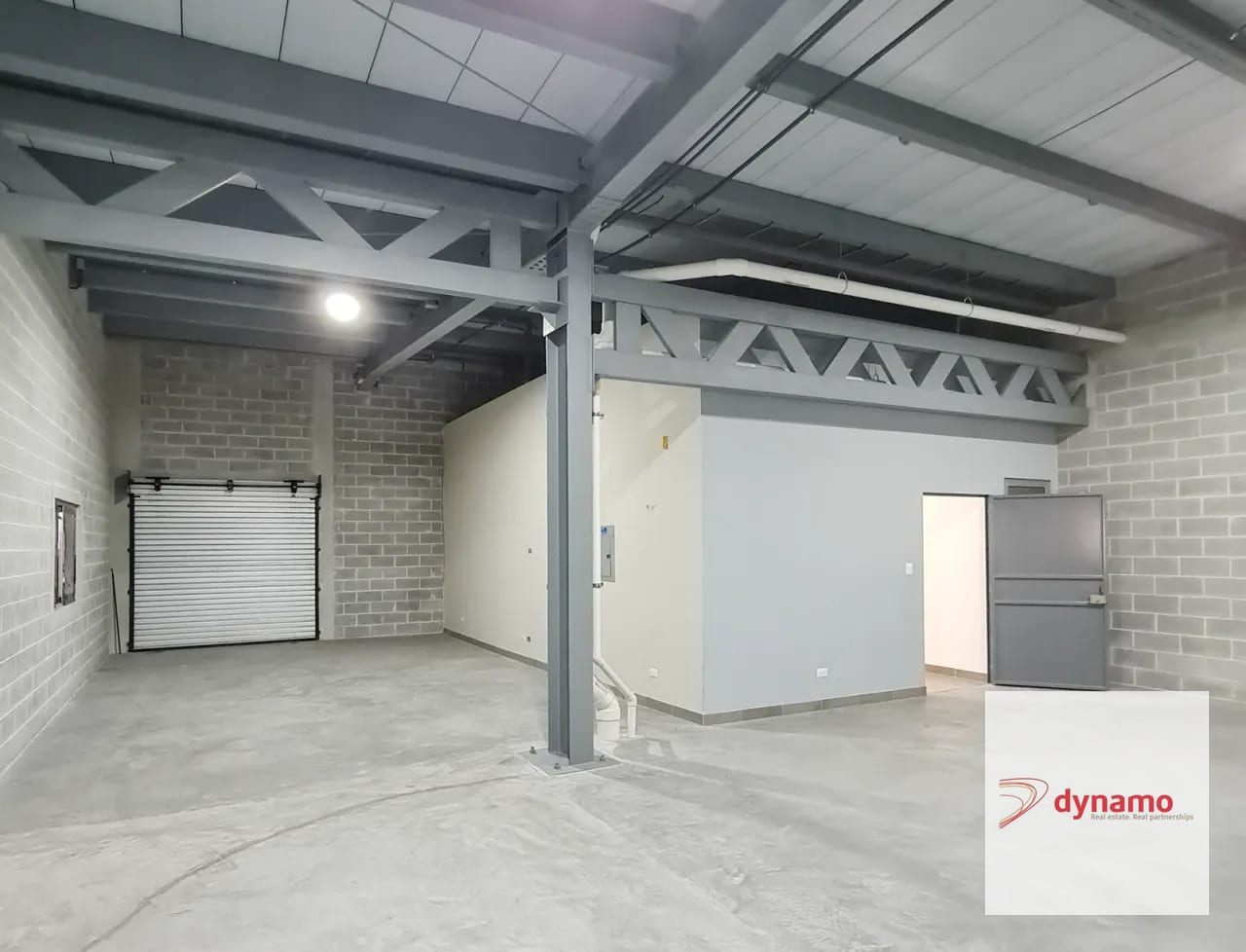 Ofibodega en Renta en Zona Empresarial El Naranjo | 158 m² — Bodega / Ofibodega en Alquiler en Zona 4 Mixco, Guatemala, Ciudad — foto 1 de 7
