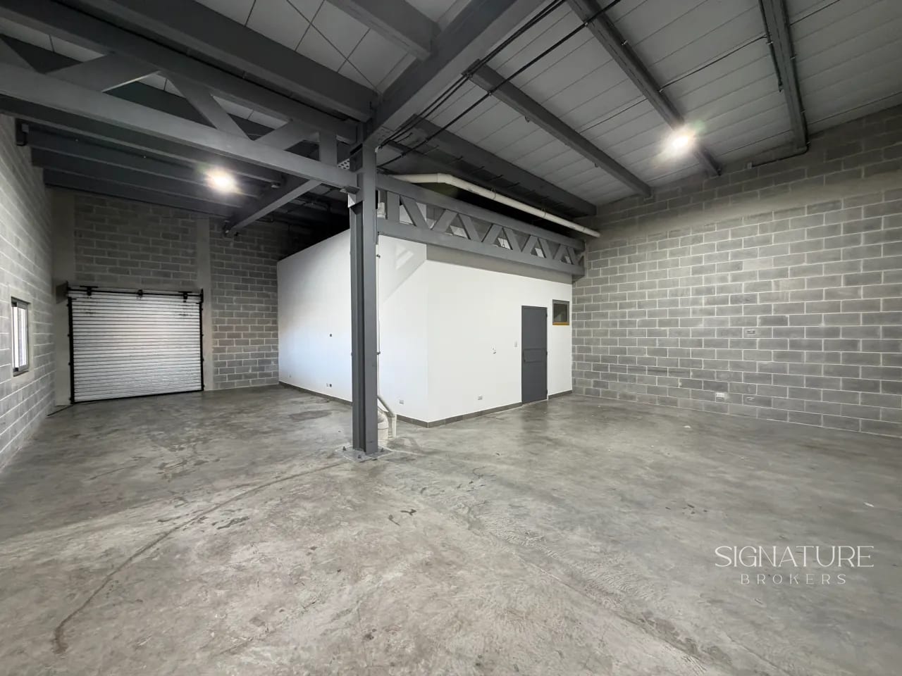 Ofibodega en Renta - Distribodegas 5, Parque Industrial Las Tunas, El Naranjo, Mixco Z.4 — Bodega / Ofibodega en Alquiler en Zona 4 Mixco, Guatemala, Ciudad — foto 4 de 10