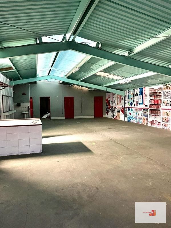 Renta de bodega en zona 10 — Bodega / Ofibodega en Alquiler en Zona 10, Guatemala, Ciudad — foto 1 de 7
