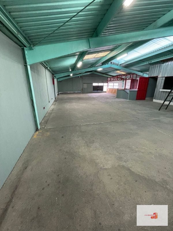 Renta de bodega en zona 10 — Bodega / Ofibodega en Alquiler en Zona 10, Guatemala, Ciudad — foto 4 de 7