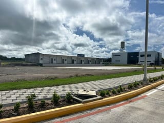 Bodega en renta Parque industrial Zona Libre Quetzal — Bodega / Ofibodega en Alquiler en Puerto Quetzal, Escuintla — miniatura 2 de 10