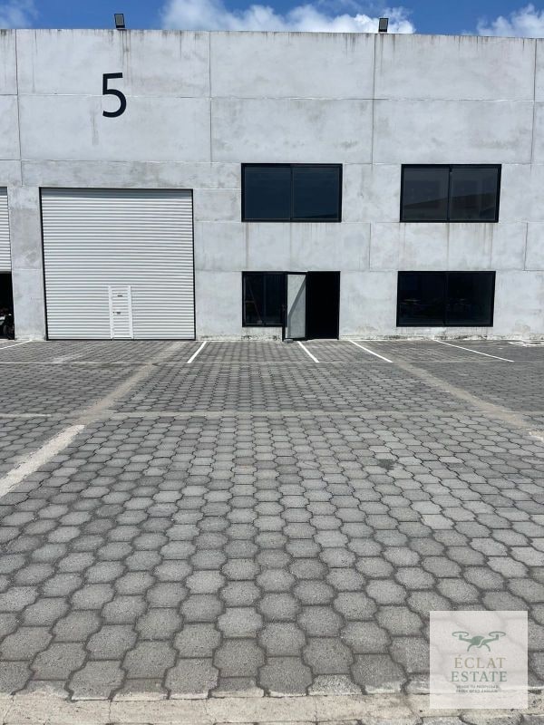 Ofibodega en Alquiler de 570 m², Antigua Carretera Puerto San José. - 8