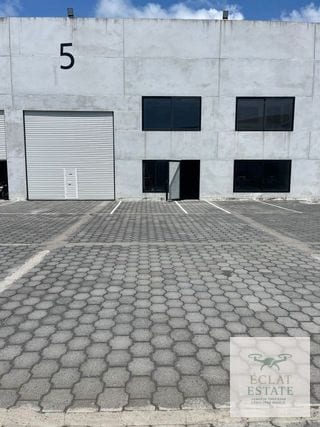 Ofibodega en Alquiler de 570 m², Antigua Carretera Puerto San José. — Bodega / Ofibodega en Alquiler en Puerto San José, Escuintla — miniatura 4 de 8