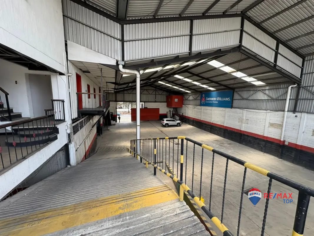 ZONA 8, BODEGA EN SAN CRISTÓBAL 4,200 MTS l AMBIENTES AMPLIOS — Bodega / Ofibodega en Alquiler en Zona 8 Mixco, Guatemala, Ciudad — foto 1 de 6