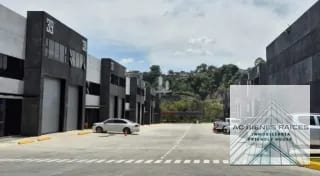 Bodegas renta Calzada La Paz zona 18 — Bodega / Ofibodega en Alquiler en Zona 18, Guatemala, Ciudad — miniatura 5 de 7