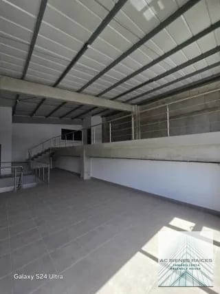 Bodegas renta Calzada La Paz zona 18 — Bodega / Ofibodega en Alquiler en Zona 18, Guatemala, Ciudad — miniatura 4 de 7