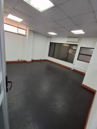 Edificio con Bodega en Alquiler – 20 Calle, Zona 10 — Bodega / Ofibodega en Alquiler en Zona 10, Guatemala, Ciudad — miniatura 11 de 15