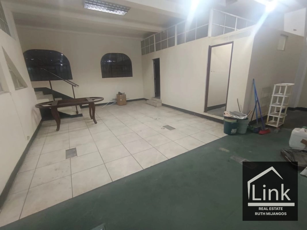 Renta de Edificio en zona 7 CASTILLO LARA - 9