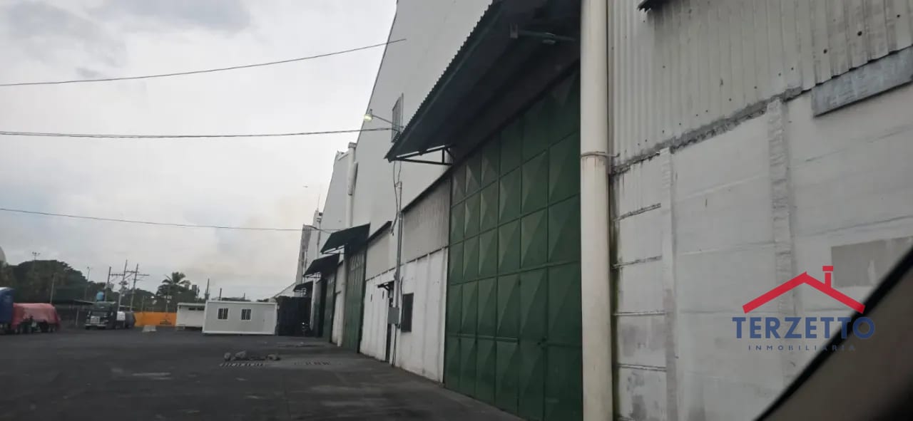 Bodega Puerto Quetzal — Bodega / Ofibodega en Alquiler en Puerto Quetzal, Escuintla — foto 1 de 10