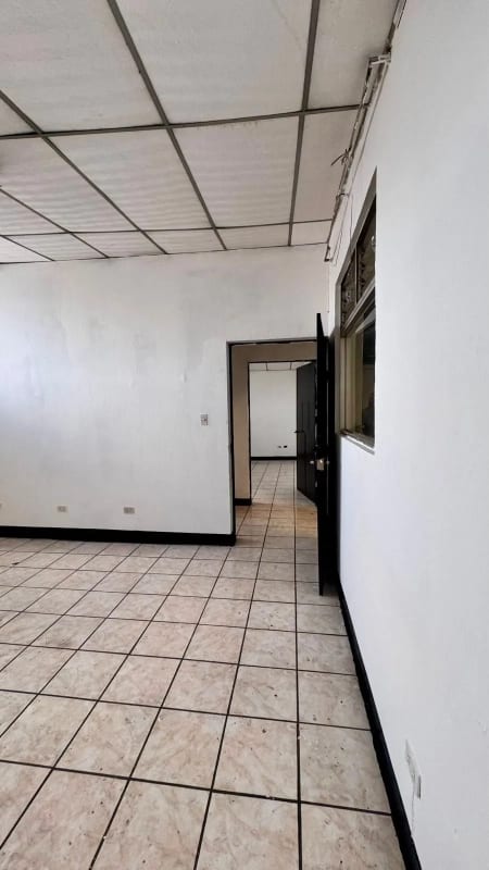 Alquiler Bodega, Calzada Roosevelt — Bodega / Ofibodega en Alquiler en Zona 11, Guatemala, Ciudad — foto 4 de 10