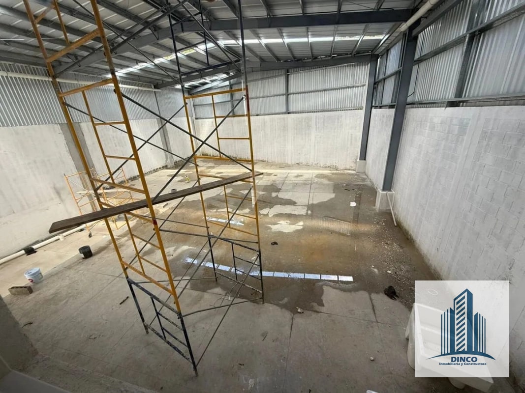 Alquilo Ofi-Bodega en El Naranjo - 1