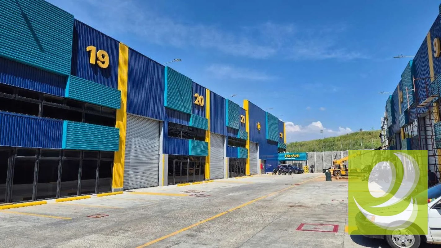 Ofibodega en Venta/Renta en Villa Canales! - 2