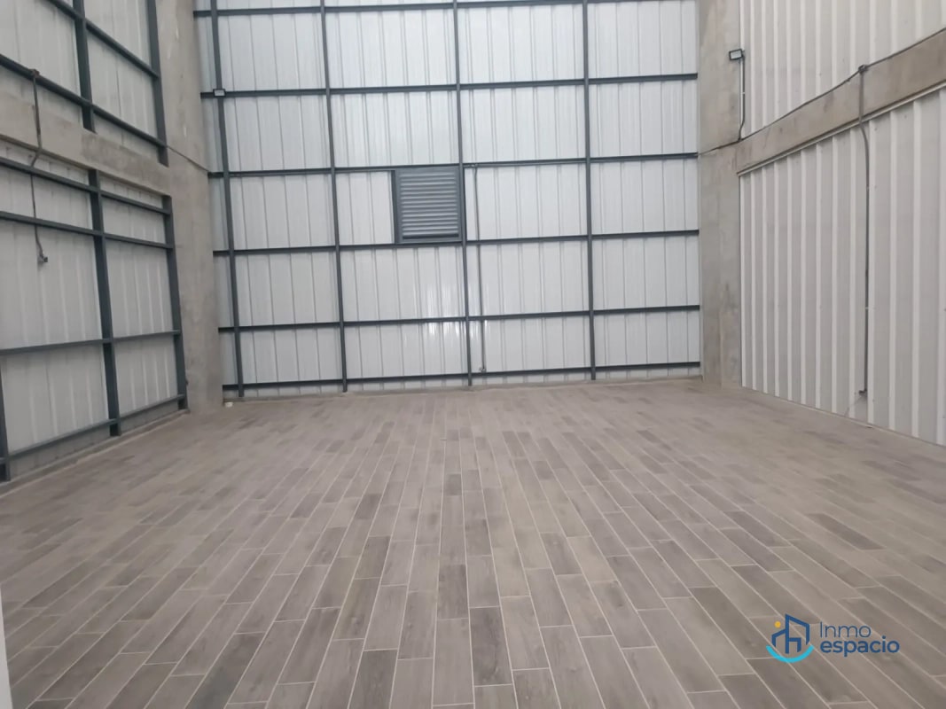Bodega en Venta CAES KM 13 - 8