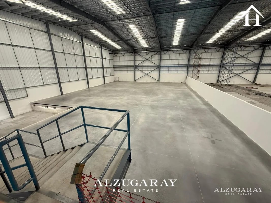 BODEGAS INDUSTRIALES CA9 1,353 MT2 / KM 28.7 AMATITLAN - 8