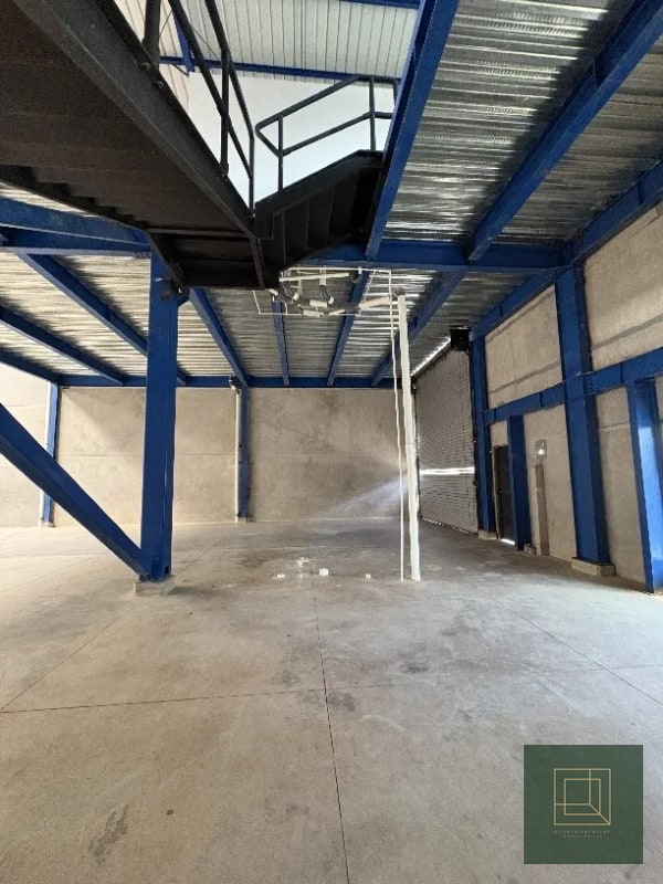 Ofibodega en renta km 16 - 4