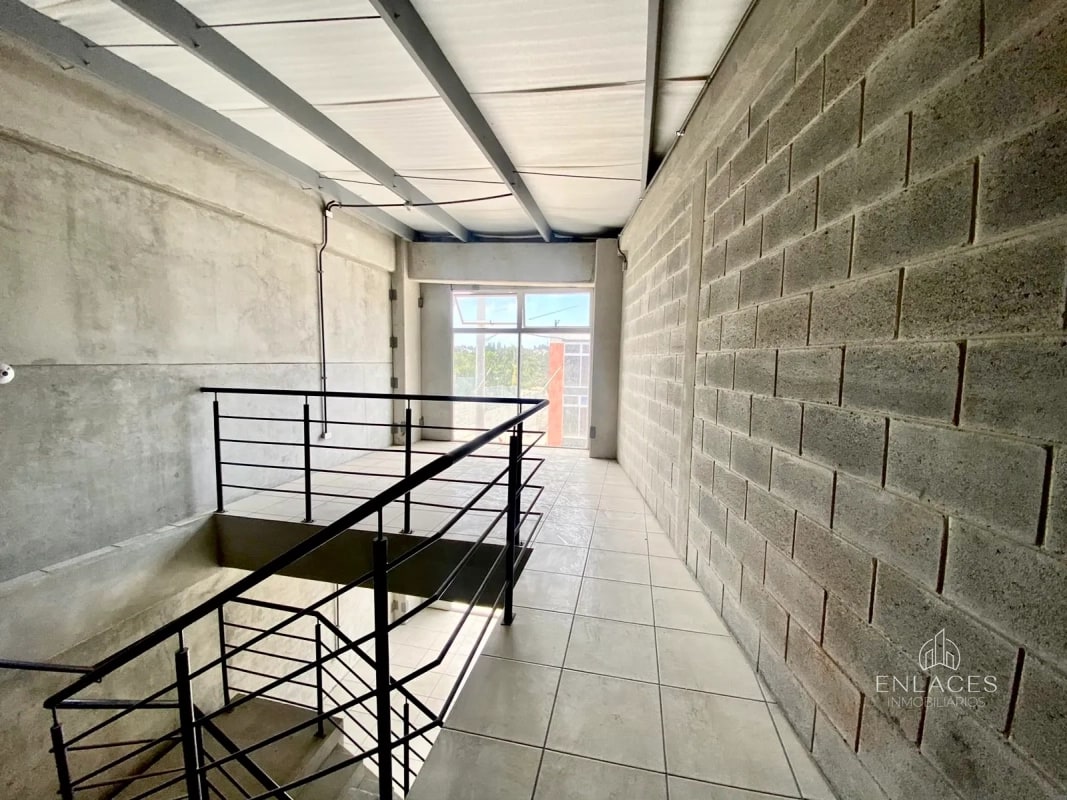 Zona 4 de Mixco • Ofibodega en Renta • Condominio Zona de Negocios San Nicolás - 12
