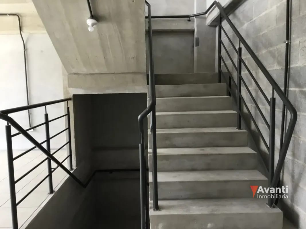 VENDO BODEGA ZONA 4 MIXCO, DENTRO DE COMPLEJO — Bodega / Ofibodega en Venta en Zona 4 Mixco, Guatemala, Ciudad — foto 10 de 15