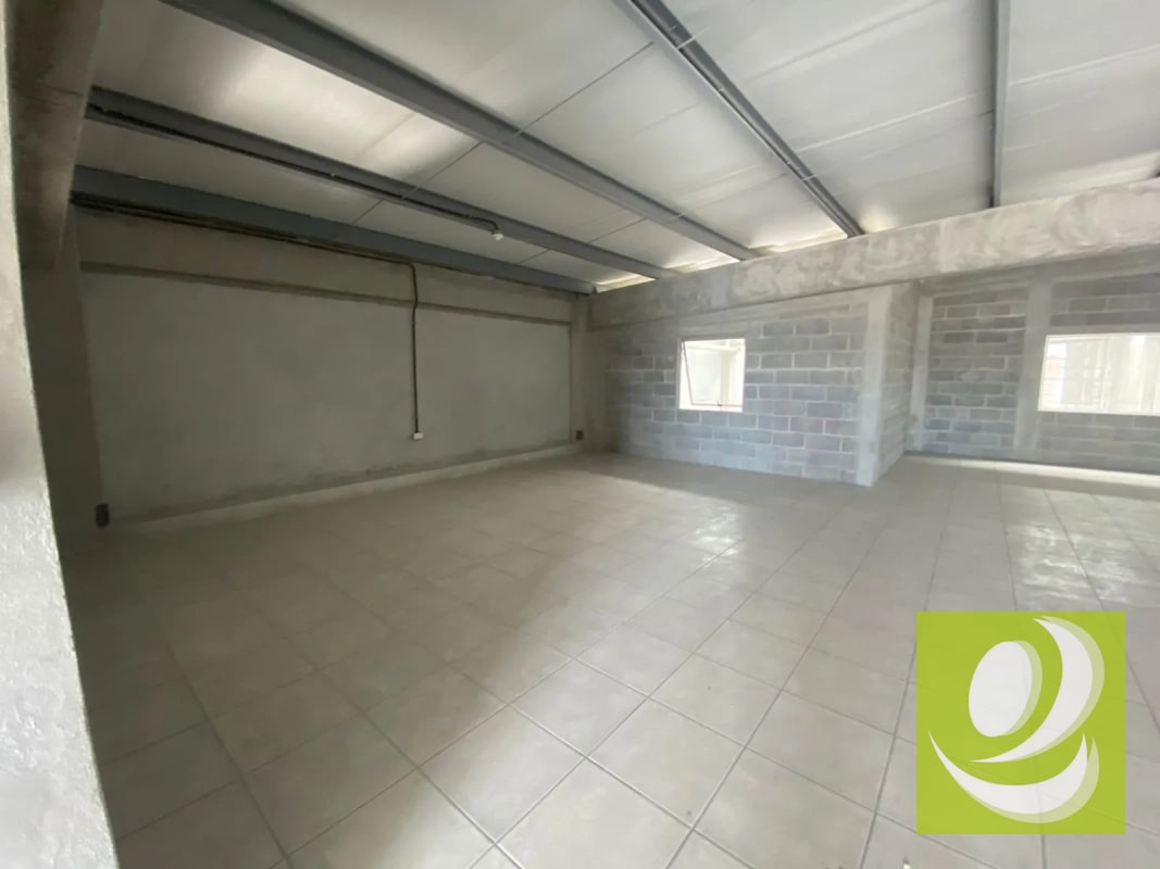 Ofibodega en Renta Zona 4 Mixco - 5