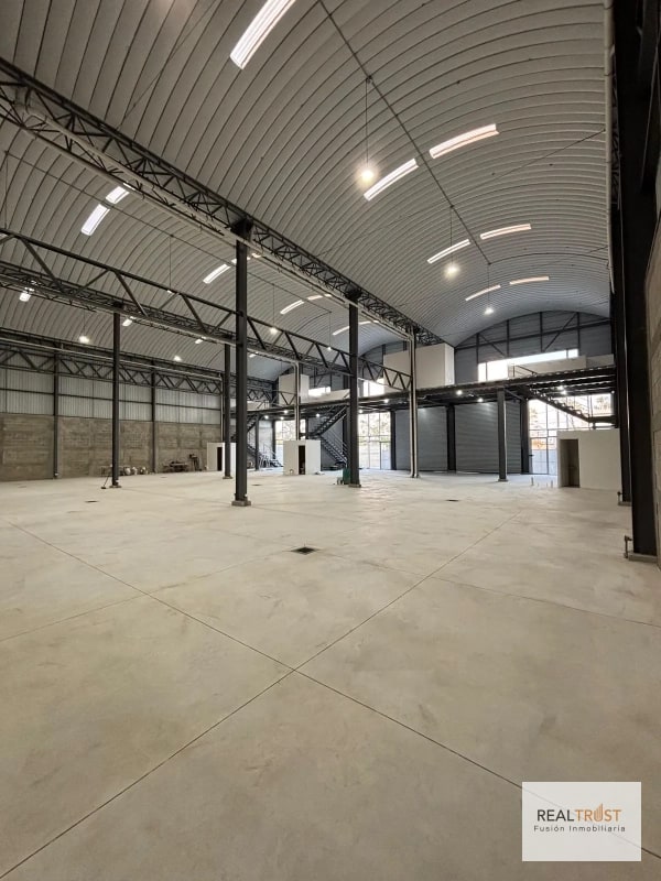 OFIBODEGA EN VENTA  VILLA NUEVA - 12