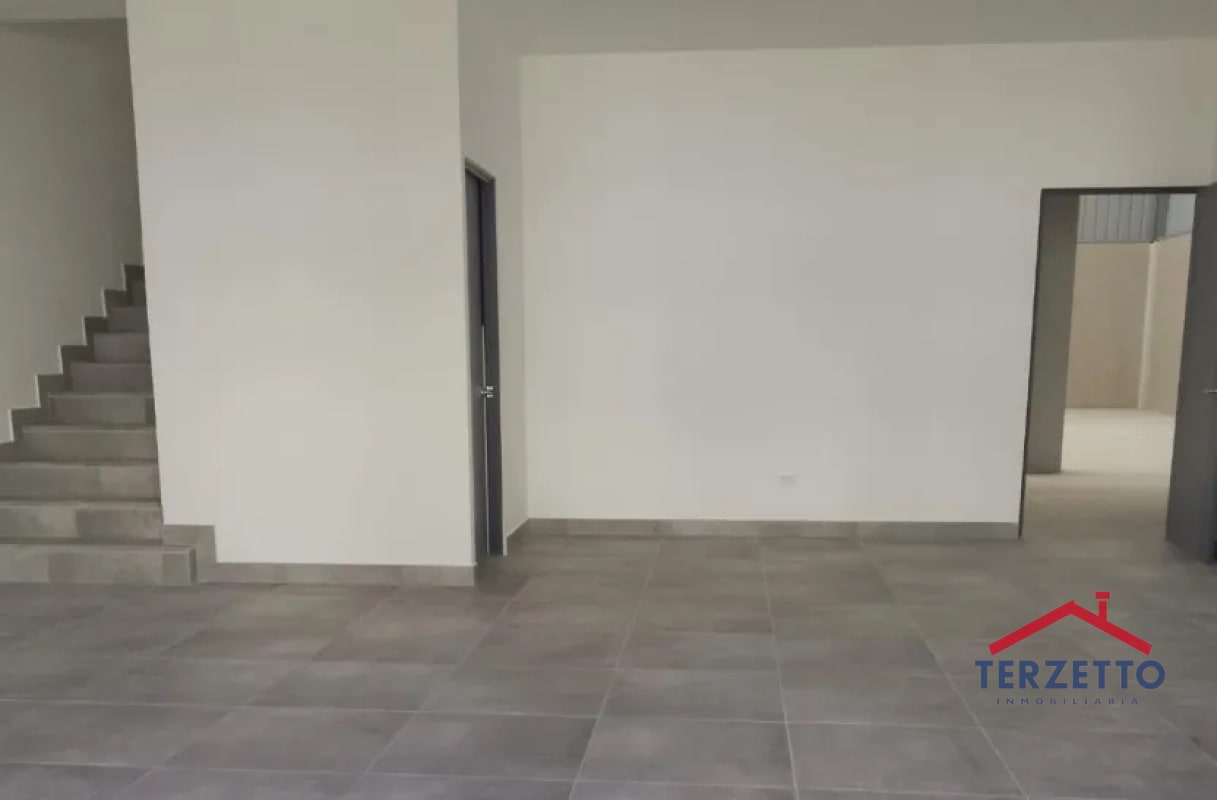 OFIBODEGA EN COMPLEJO NUEVO ¨EL ENCINAL¨ ZONA 7 - 6