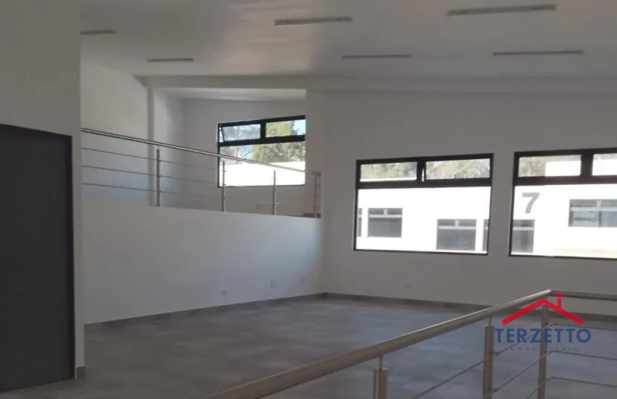 OFIBODEGA EN COMPLEJO NUEVO ¨EL ENCINAL¨ ZONA 7 - 4