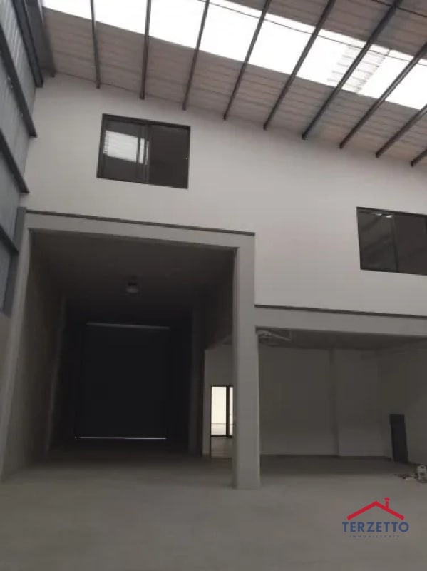 OFIBODEGA EN COMPLEJO NUEVO ¨EL ENCINAL¨ ZONA 7 - 2