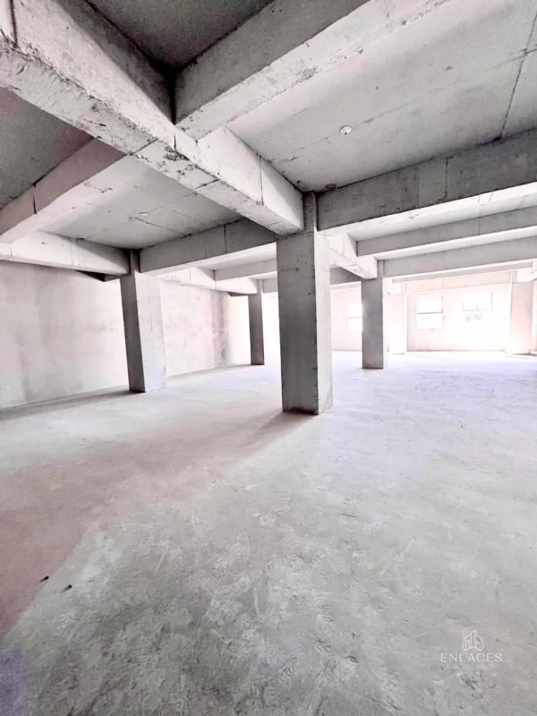 Zona 1 • Bodega en Renta • Edificio en Avenida Elena • 320 M² - 4