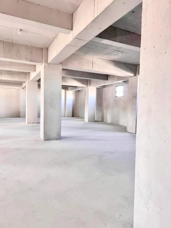 Zona 1 • Bodega en Renta • Edificio en Avenida Elena • 320 M² - 3
