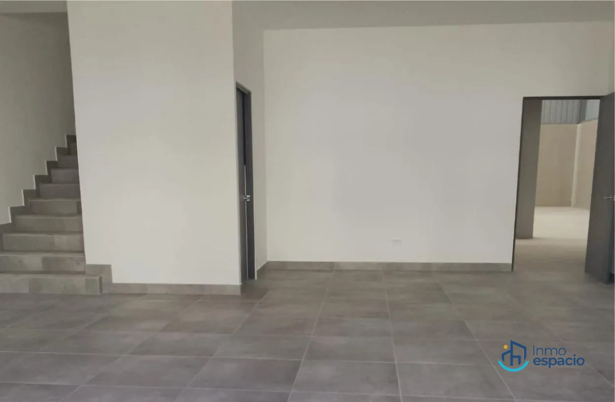Ofibodega en renta, finalizada Calzada Roosvelt - 6