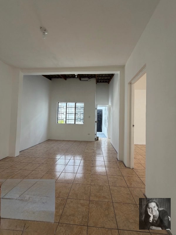 Casa para Oficinas en Renta | Zona 9, Con bodega - 15