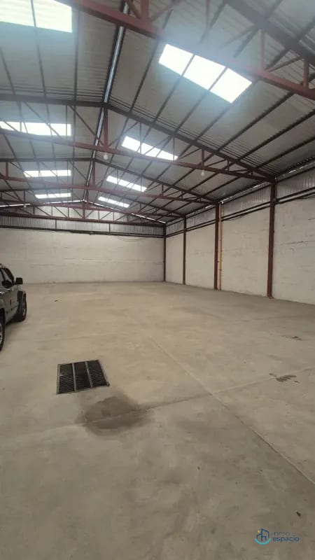 Bodega en renta-  San Cristobal — Bodega / Ofibodega en Alquiler en Pinares de San Cristobal, Zona 8 Mixco, Guatemala, Ciudad — foto 14 de 17