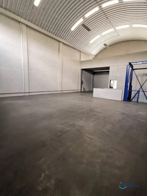 OFIBODEGA EN VENTA – Carretera Interamericana, zona 1 de Mixco, - 1