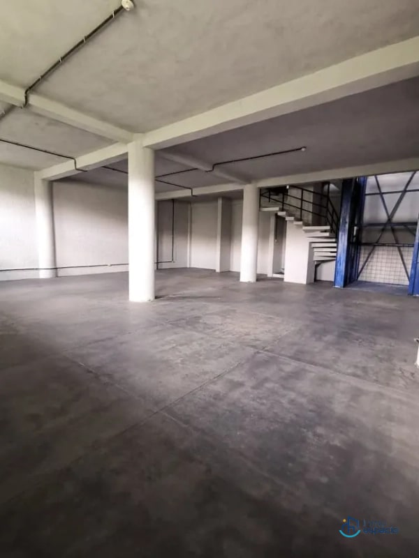 OFIBODEGA EN VENTA – Carretera Interamericana, zona 1 de Mixco, - 15