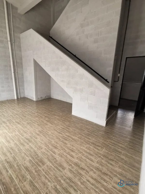 OFIBODEGA EN VENTA – Carretera Interamericana, zona 1 de Mixco, - 7
