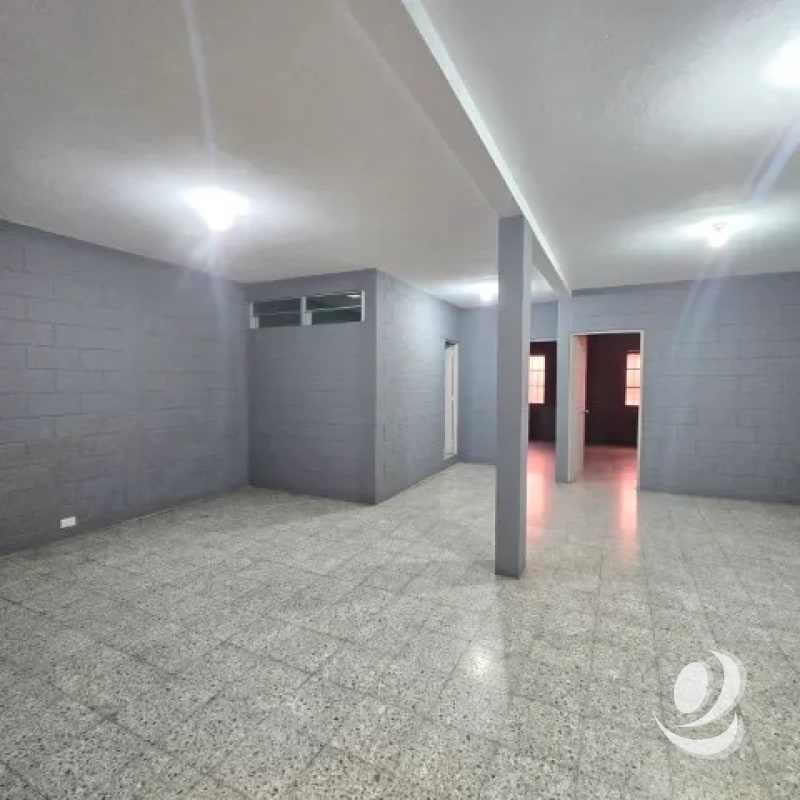 Edificio y Bodega en Renta Zona 12 sobre Aguilar Batres - 6