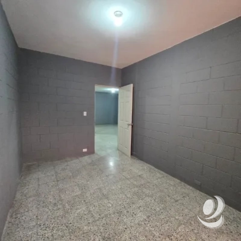 Edificio y Bodega en Renta Zona 12 sobre Aguilar Batres - 5
