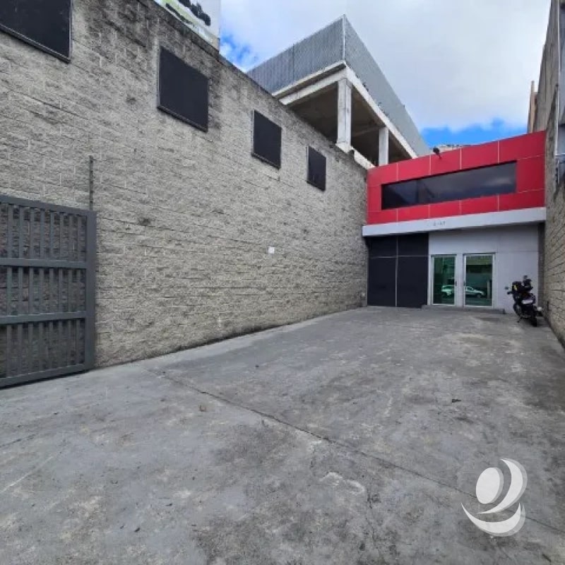 ¡¡¡Edificio y Bodega en Renta Zona 12 sobre Calzada Aguilar Batres!!! - 15