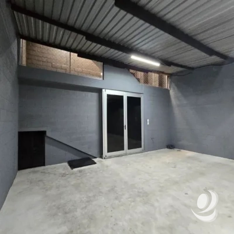 Edificio y Bodega en Renta Zona 12 sobre Aguilar Batres - 5