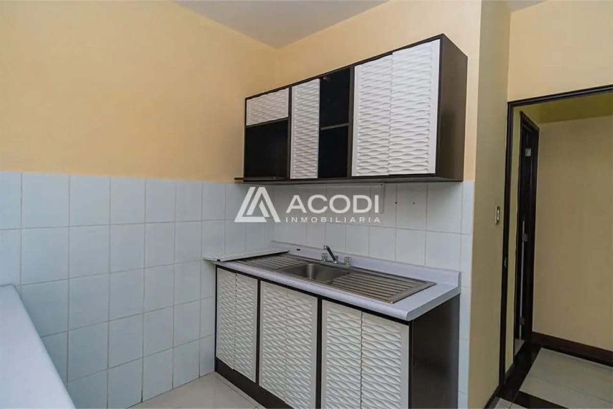 Oficina en Zona 10 — Bodega / Ofibodega en Venta en Zona 10, Guatemala, Ciudad — foto 4 de 5
