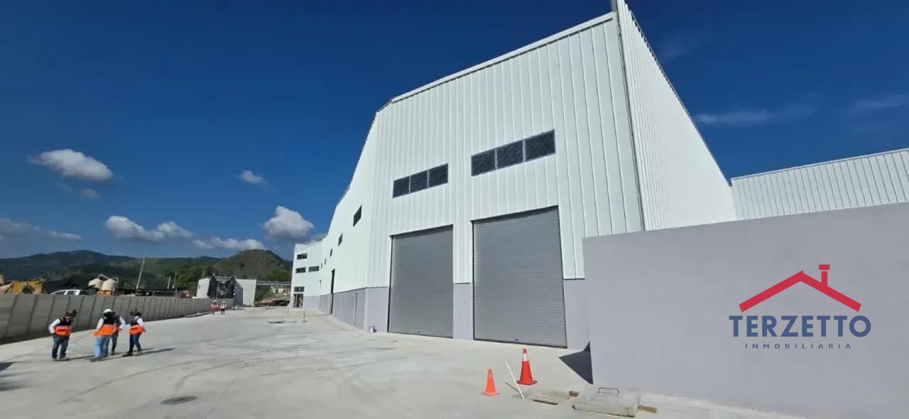 Amplia Bodega Km.28 Ruta al Atlántico — Bodega / Ofibodega en Alquiler en Sololá, Sololá — foto 4 de 11