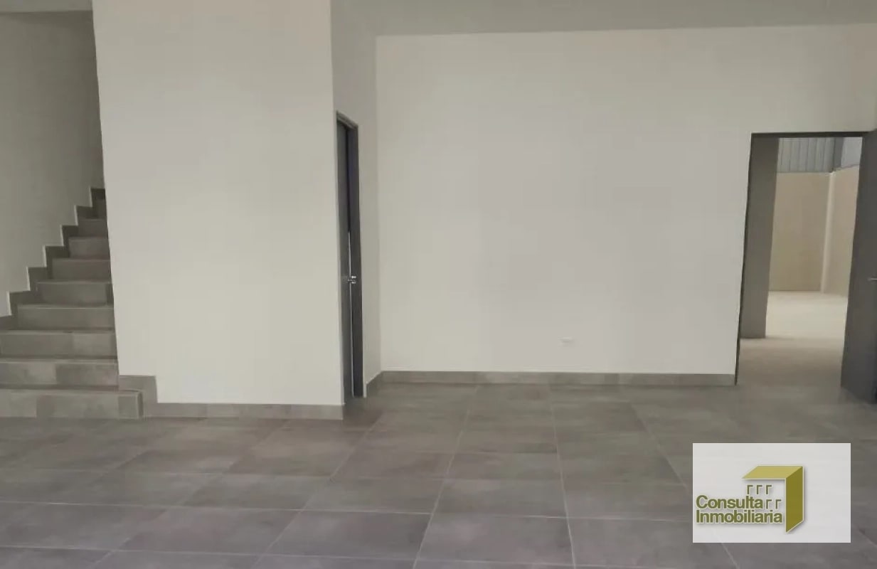 Ofibodega/ Complejo nuevo el Encinal/ 439.30 M2 - 7