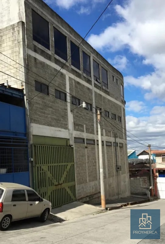 Ofi-bodega en alquiler, San Cristóbal, zona 8 de Mixco, sobre el Boulevard Principal - 1