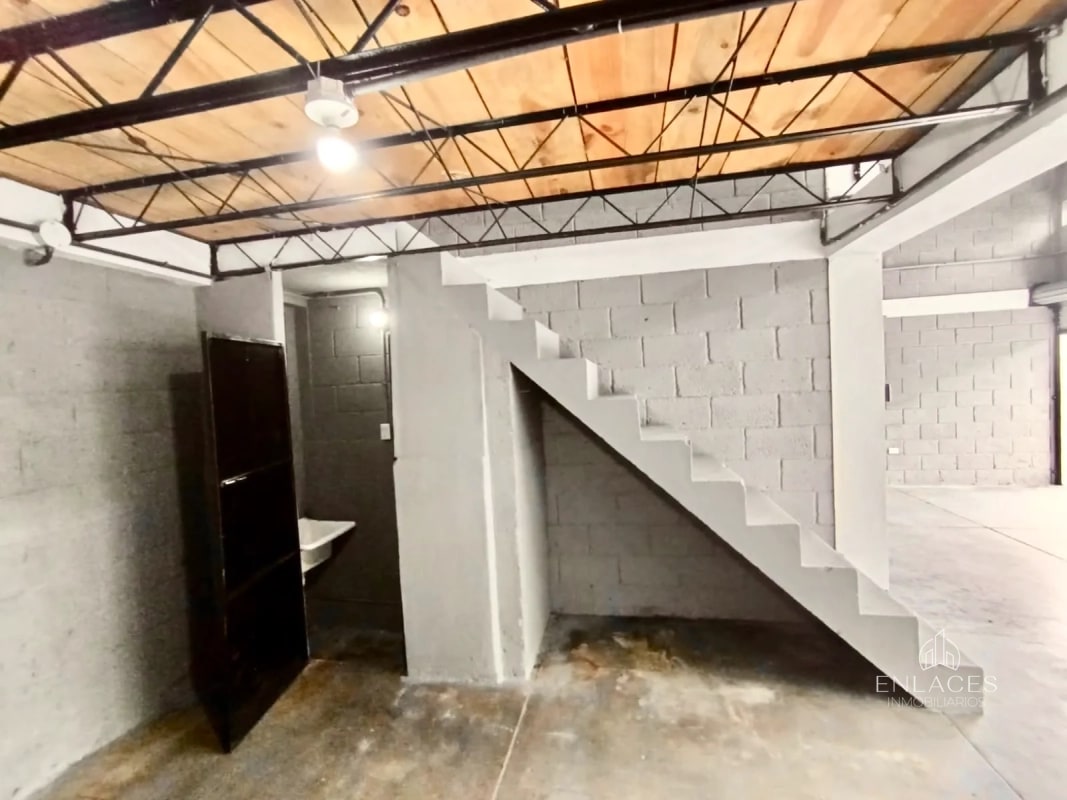 Zona 12 • Bodega en Renta • Colonia La Reformita • 100 M² - 10