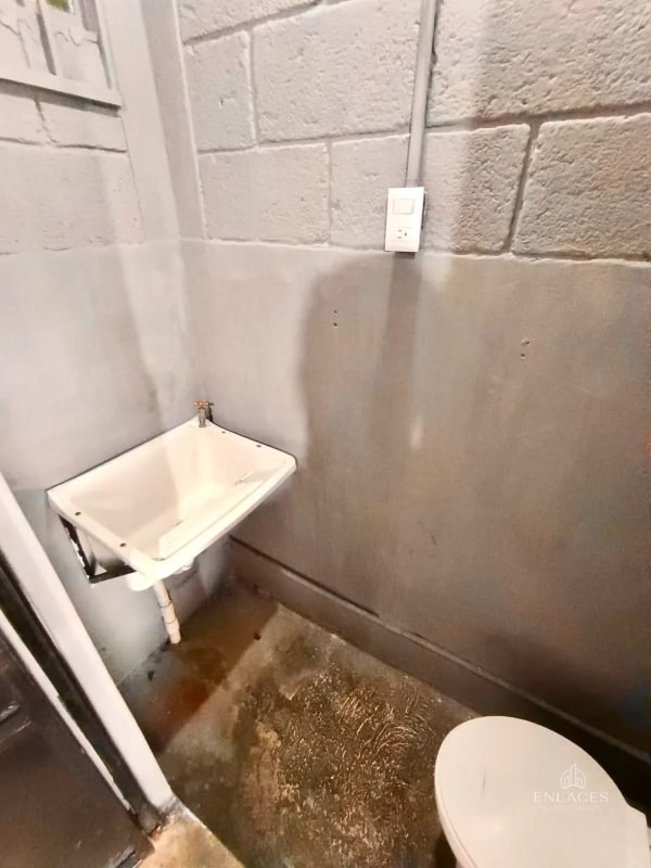 Zona 12 • Bodega en Renta • Colonia La Reformita • 100 M² - 9