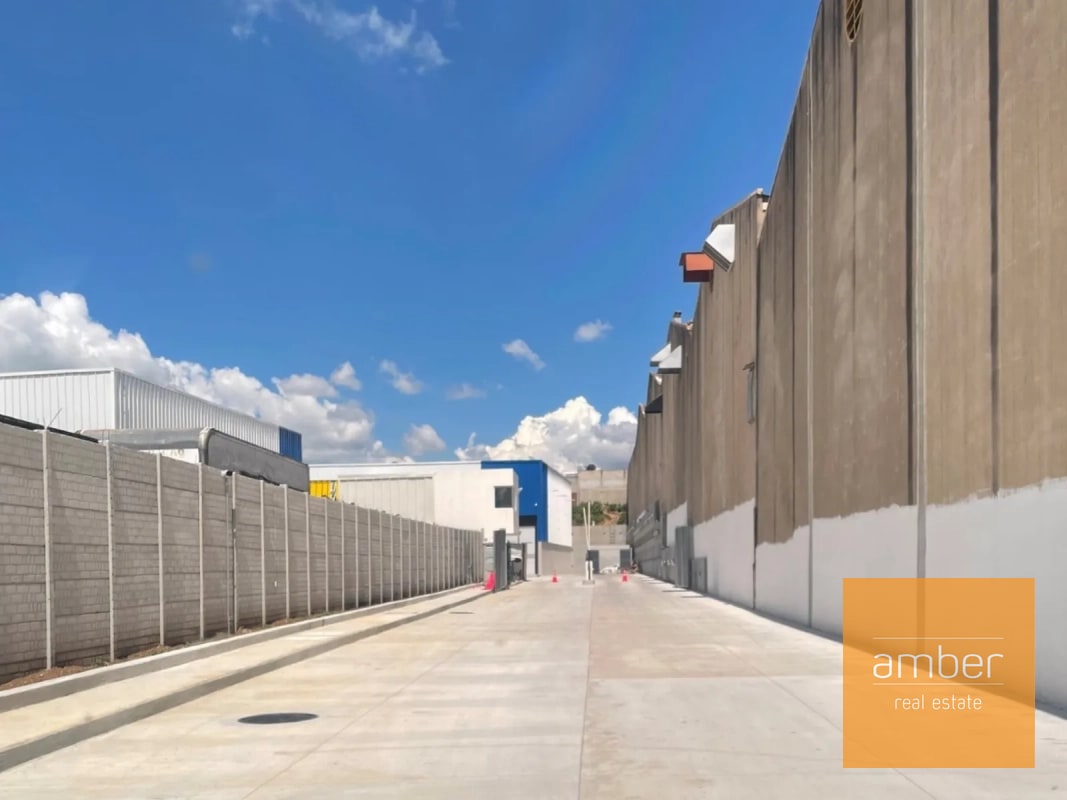 Bodega en Diatzul, Calzada Atanasio Tzul, zona 12 - 3