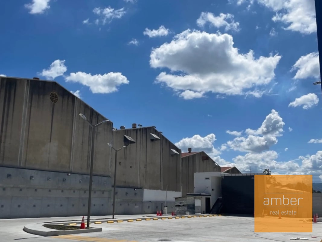 Bodega en Diatzul, Calzada Atanasio Tzul, zona 12 - 2
